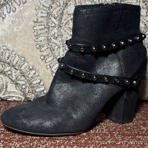 Simply Vera Bera wang Black metallic heeled Studded Ankle Boots women’s 7 zip up